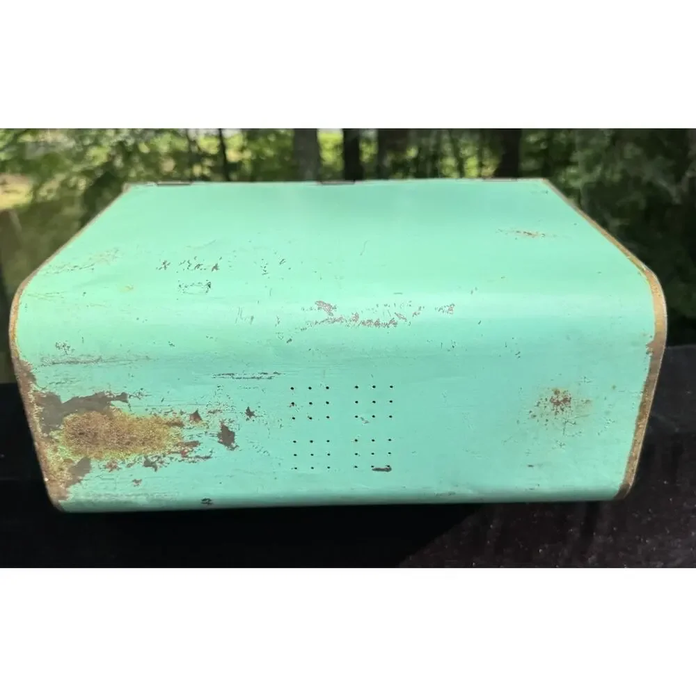 Vintage 1950’s Ransburg Metal Bread Box Locking Lid All Original